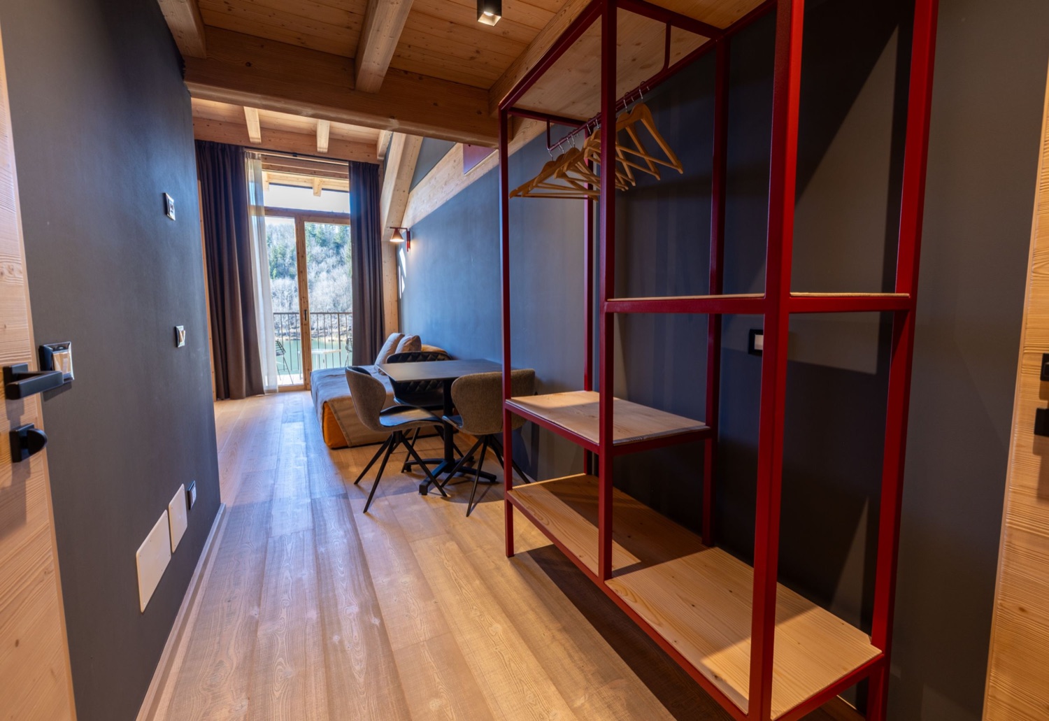 Loft Chalet Apart Suite, vista lago dalla camera — Bazzario · Lago di Lavarone