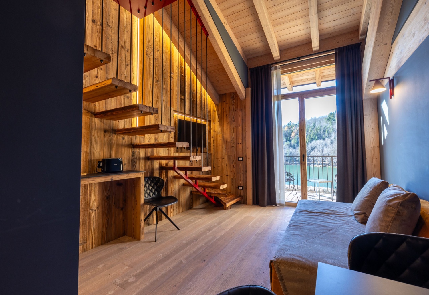 Loft Chalet Apart Suite, dettaglio di design — Bazzario · Lago di Lavarone