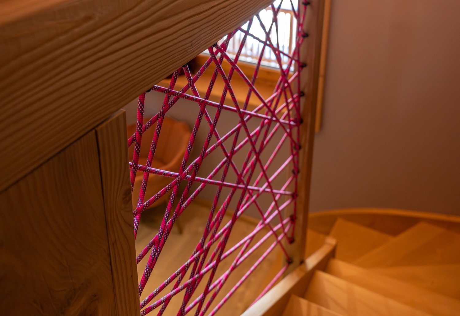 Loft Chalet Apart Suite, gli interni in legno — Bazzario · Lago di Lavarone
