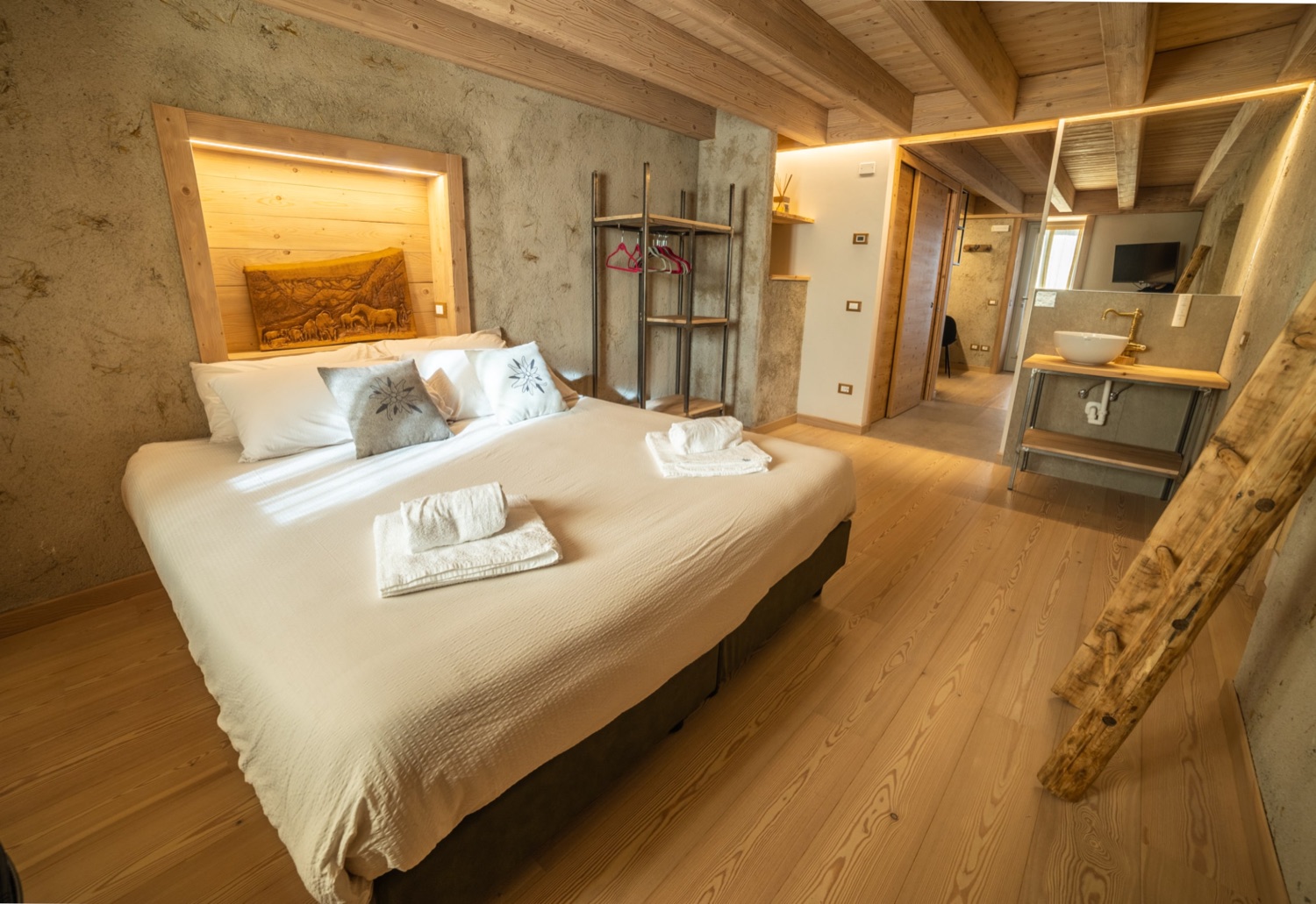 Apart Junior Suite «El Fenil», la zona notte — Bazzario · Lago di Lavarone