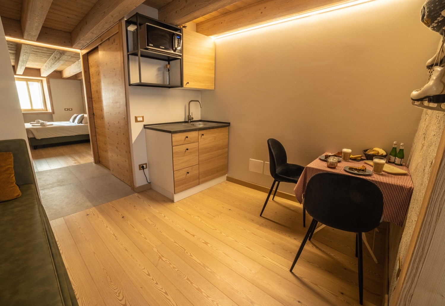 Apart Junior Suite «El Fenil», la terrazza — Bazzario · Lago di Lavarone