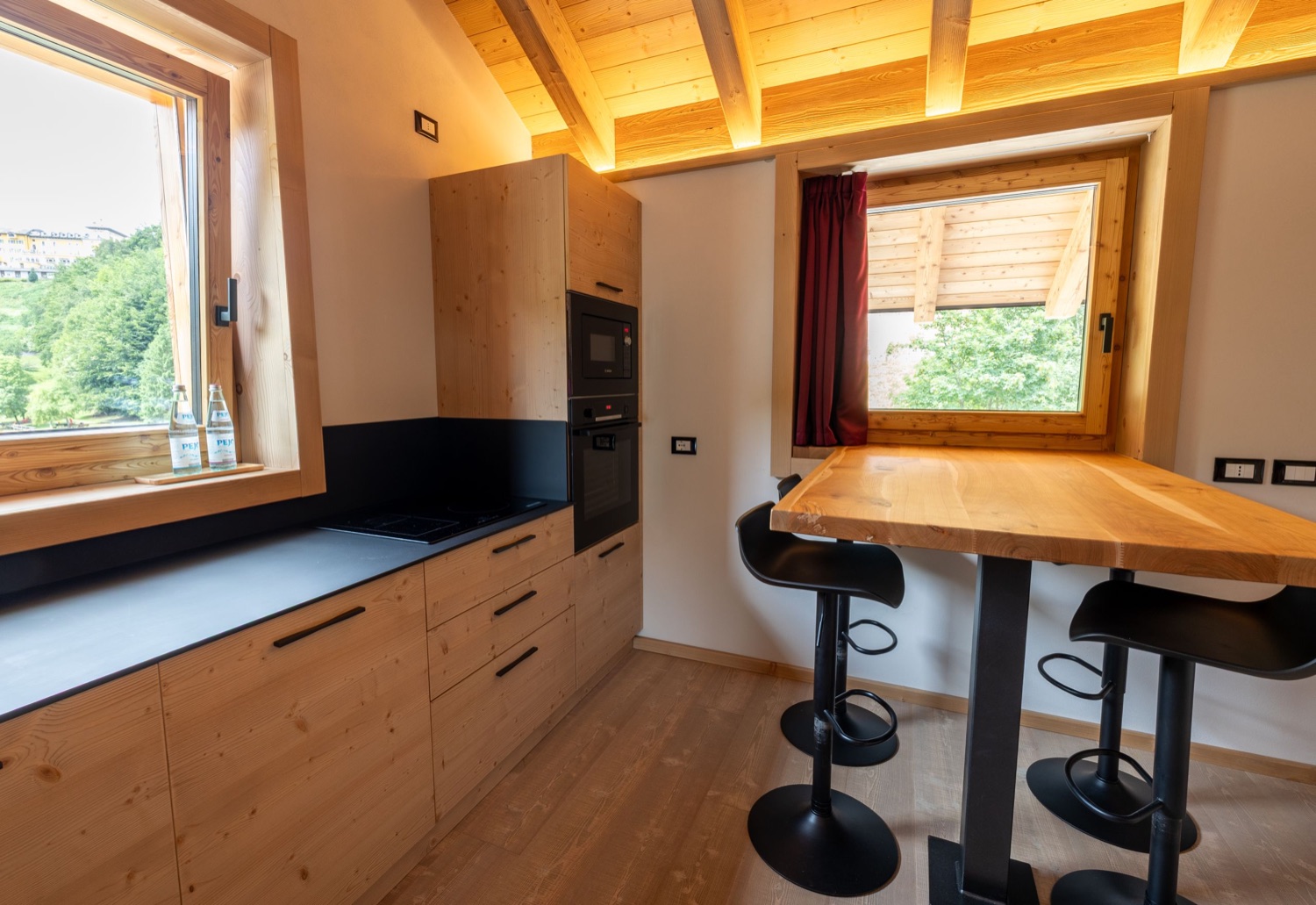 Appartamento Family Loft, gli interni in legno — Bazzario · Lago di Lavarone