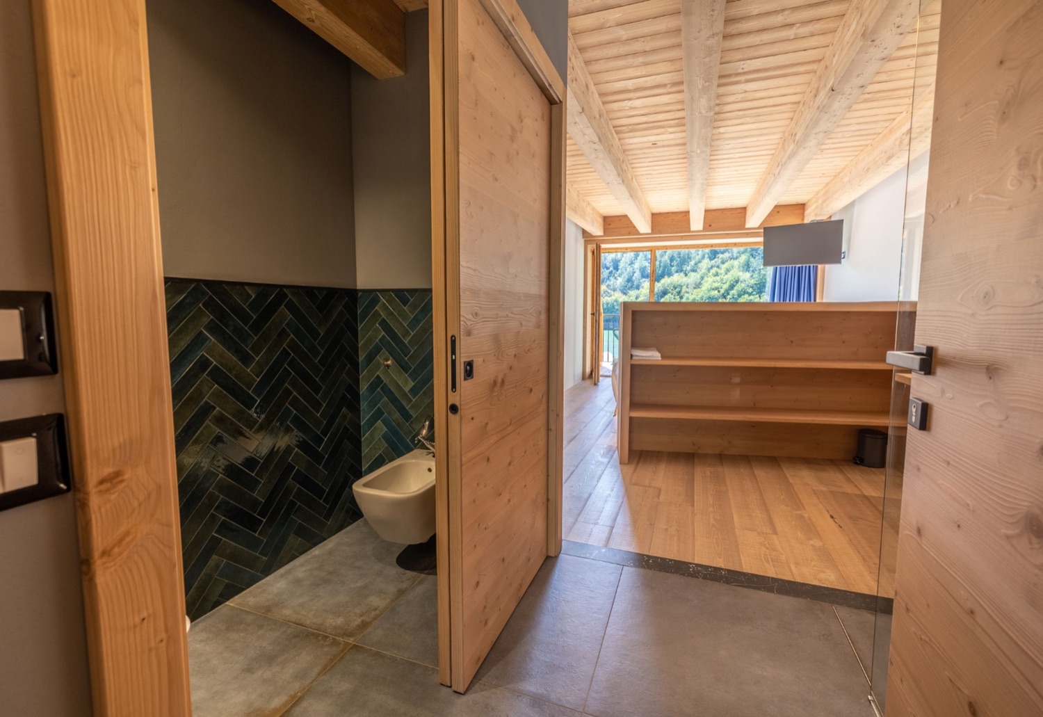 Romantic Grey Junior Suite, la zona notte — Bazzario · Lago di Lavarone