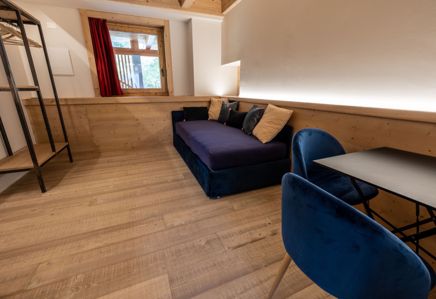 Apart Junior Suite «Pink», la terrazza — Bazzario · Lago di Lavarone