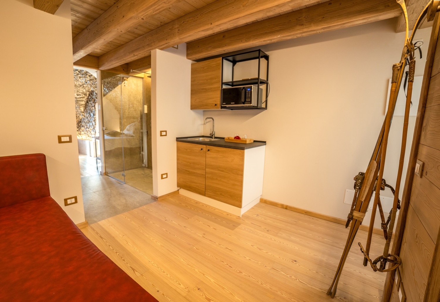 Apart Junior Suite «El Volt», la terrazza — Bazzario · Lago di Lavarone