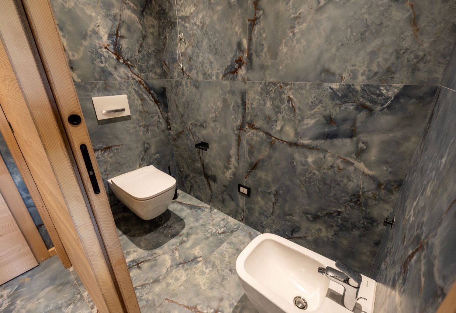 Wellness Loft Suite, luce del mattino — Bazzario · Lago di Lavarone