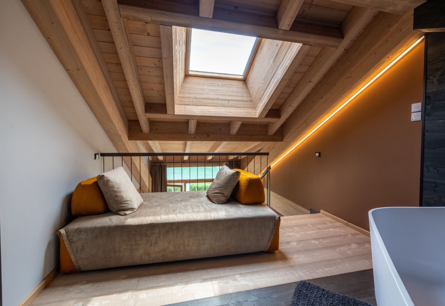 Wellness Loft Suite, gli interni in legno — Bazzario · Lago di Lavarone